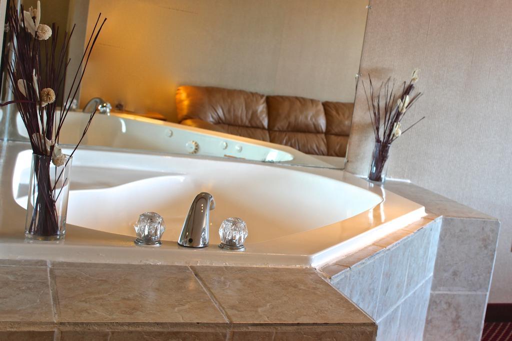 Regency Inn Richmond Dumbarton Zewnętrze zdjęcie
