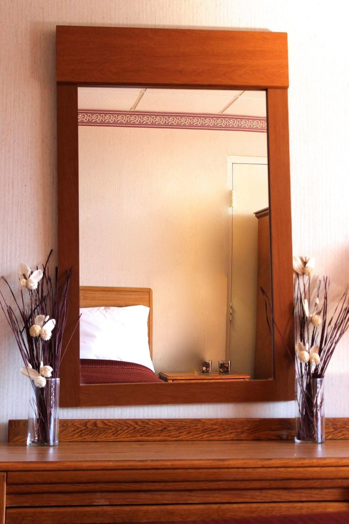 Regency Inn Richmond Dumbarton Zewnętrze zdjęcie